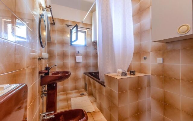 Awesome Home in Pisak With Wifi and 4 Bedrooms