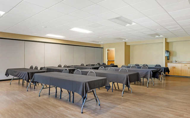 Comfort Suites Salem