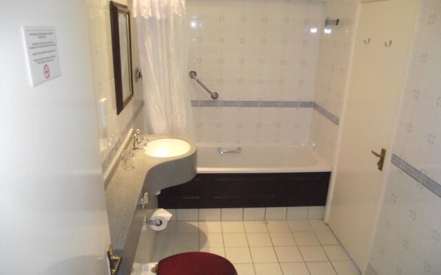 Bryn Howel Hotel