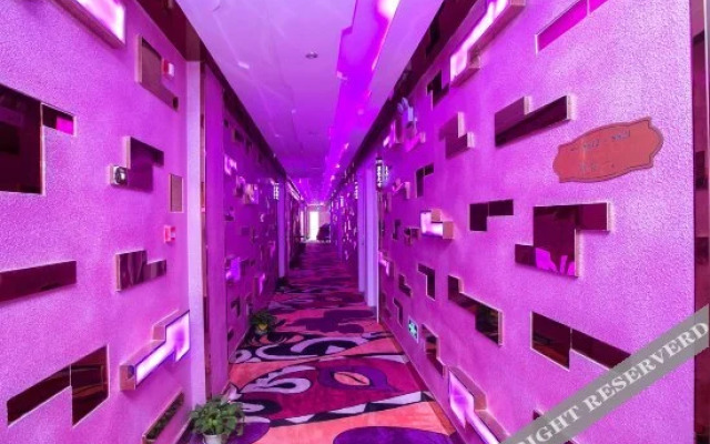 诗语酒店(武汉菱角湖万达店)