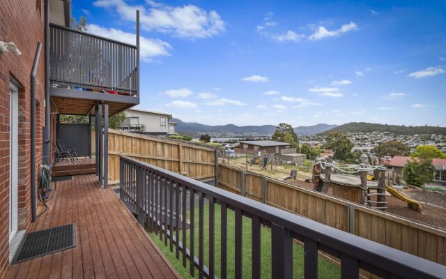 Cosy Cottesloe - Mount Wellington View