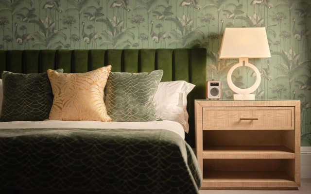 The Queensberry Hotel