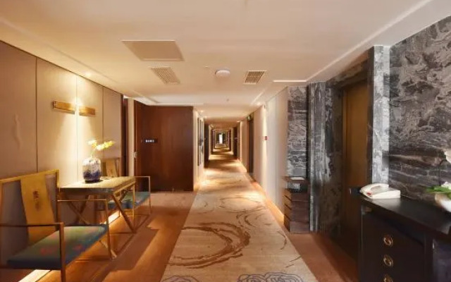 Enjoy Sun Hotel (Hefei Railway Station North Square)