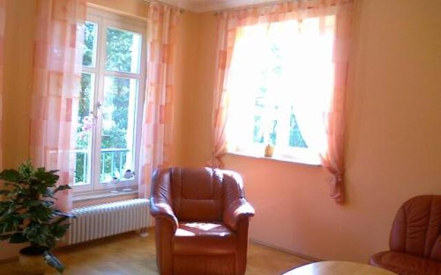 Haus Sabine - Ferienwohnung Mine