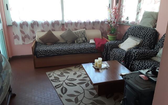 Room in Guest Room - Valle Degli Ulivi - Liguria, Italia