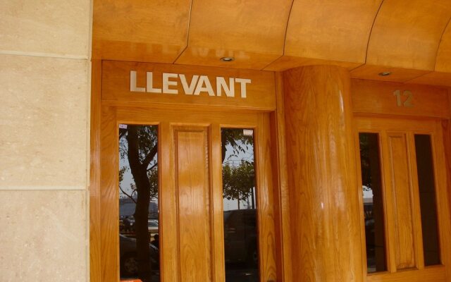 Edifici Llevant i Ponent