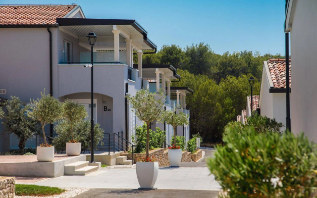 Gava Waterman Milna Resort