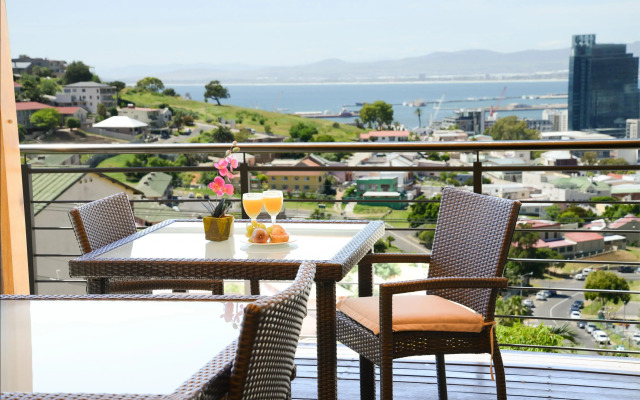Signal Hill Lodge
