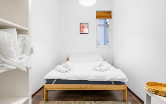 Cute&Cozy 2BD Flat with Balcony