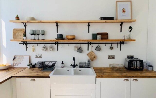 Oakshaw Apartment - Elegant Rustic Apartment in City Centre