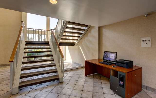Motel 6 Irvine - Orange County Airport