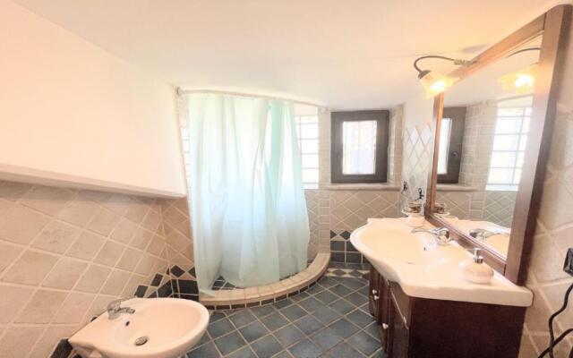 Lake View Luxury Villa and Pool