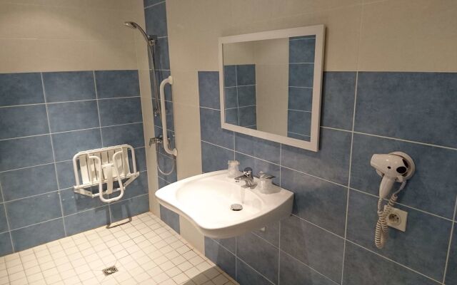 Hotel Kyriad Toulouse Sud - Roques