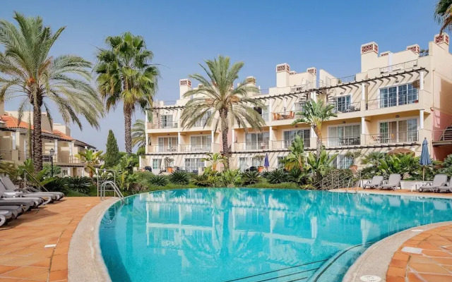 Vilamoura Garden Apartment by Homing
