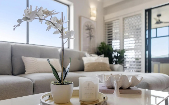 Stunning Costal 3 Bedroom Apartment In Cairns Cbd