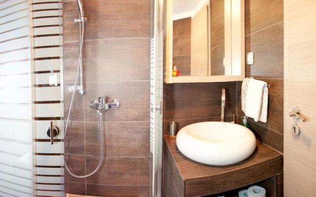 Veli Varos Apartments