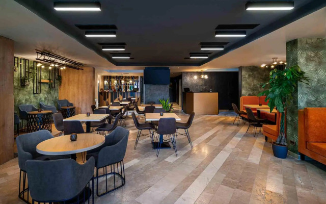 Labirint Hotel