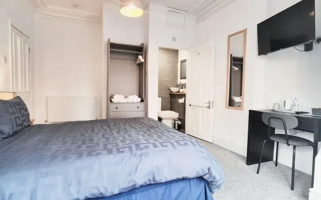 The Burford Hideaway