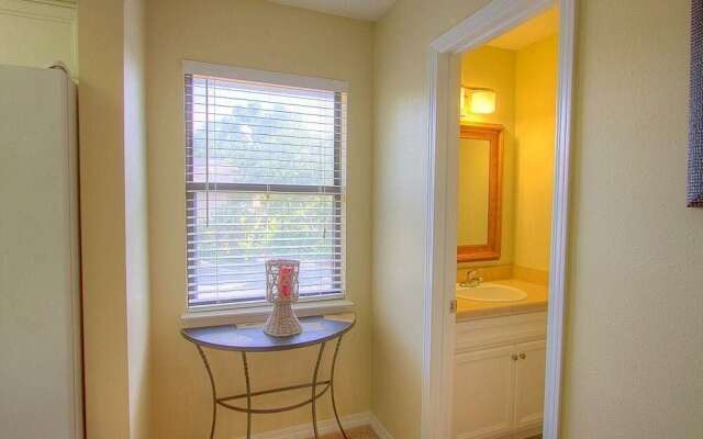 Teddy Bear - 2 Br Townhouse