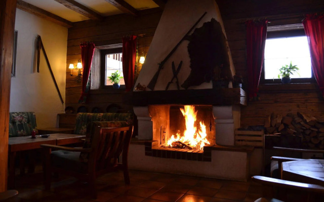 Hotel Aurach