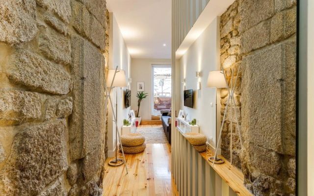 Pinheiro Terrace Downtown Apartment by DA'HOME