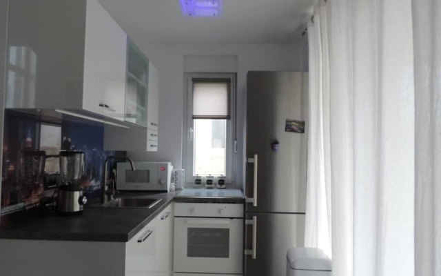 Luxurious 2-bed Appartment in Mandre With Pool