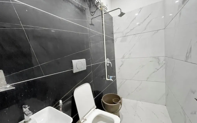 Hotel Gupta Residency - near Temple
