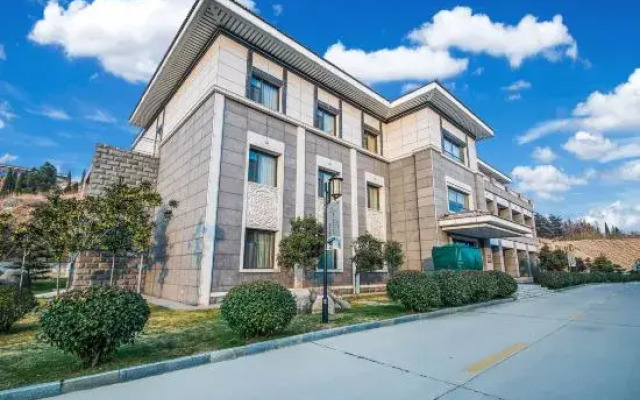 Ze Lin Hill-view Hotel