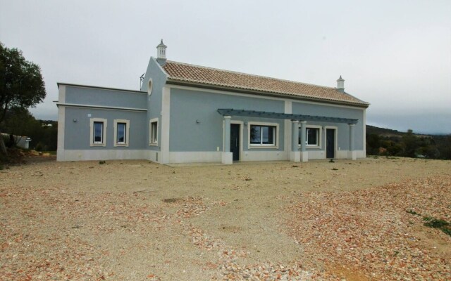 Semi-detached Villa With Pool In Rural Setting