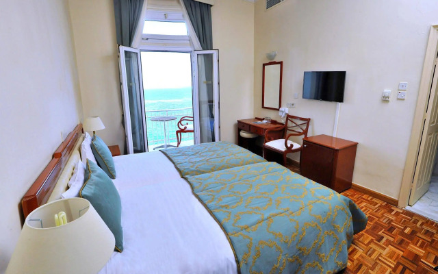 Dome Hotel