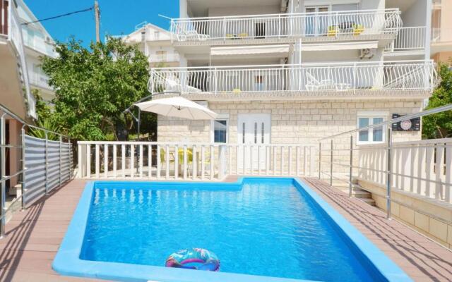 La Bodega Apartments