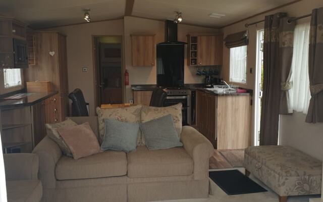 2-bed Caravan - Oakdene Forest Park