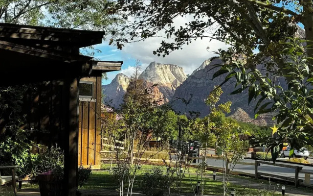 Canyon Casitas at Zion