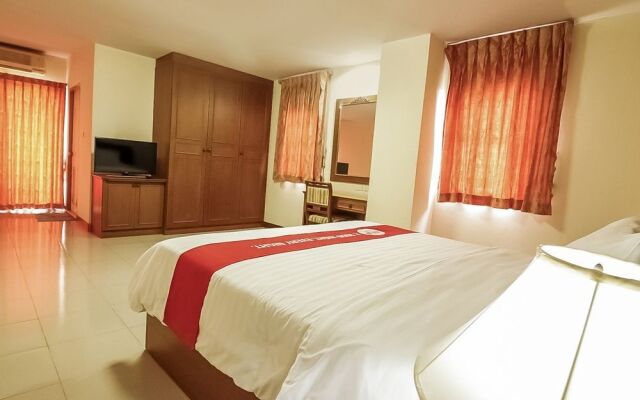 Nida Rooms Room Thetavee Suan Luang at Srinakarin Ville