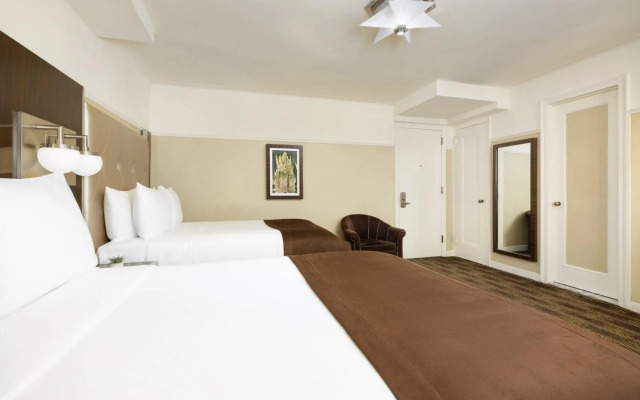 Marseilles Beachfront Hotel