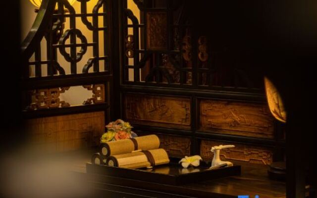 Xishuangbanna Tropic of Cancer Lake View Hot Spring Hotel