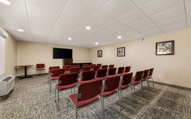 Quality Inn & Suites Matthews - Charlotte