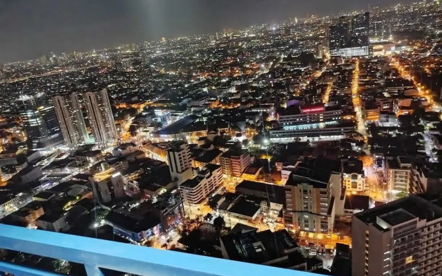 Air Residences-Modern studio w/ City skyline view