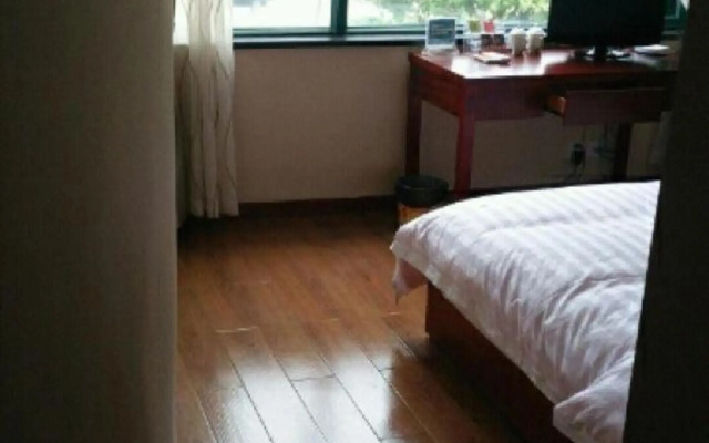 Huayuan Hotel