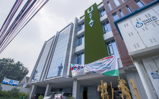 RedDoorz Plus near Tebet