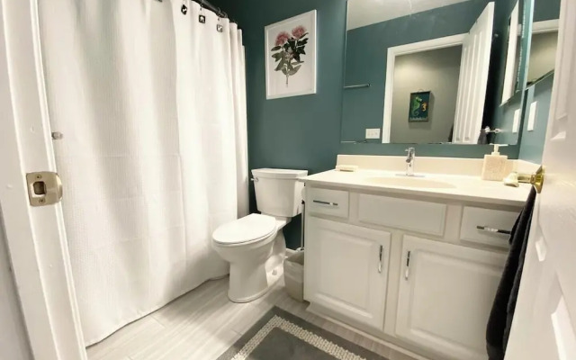 Canal Landing Court 36