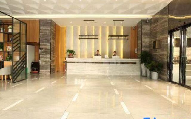 Xian Hotel (Hezhou Municipal Plaza Store)