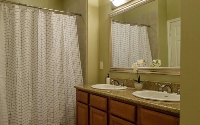 FRONTDESK Residences at Gramercy Apts Houston