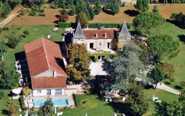 Wonderful location for weddings and parties by French château