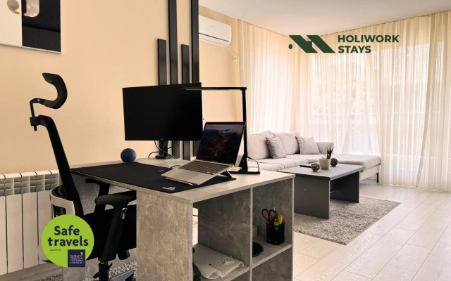 Holiwork Stays Business Suite, City Centre