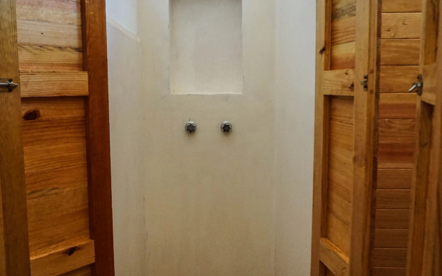 Nomad Beach House - Hostel