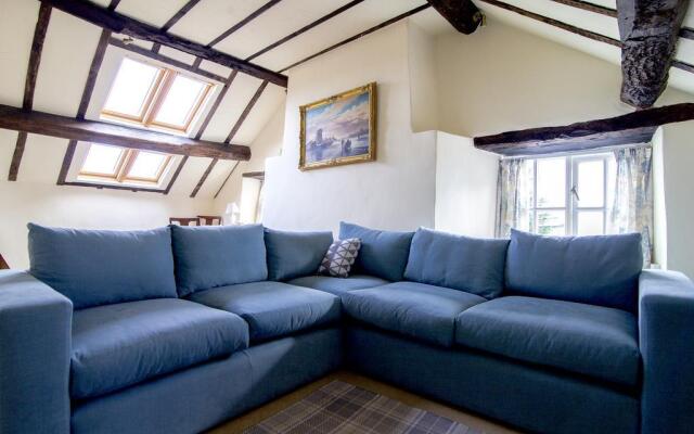 Coach House Norbury