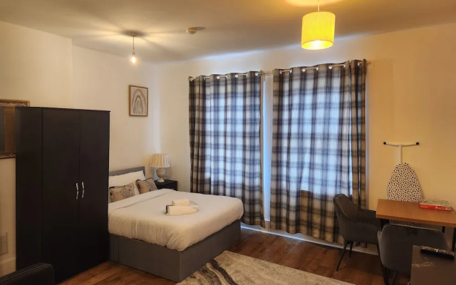 Immaculate 1-bedroom in Greenhithe
