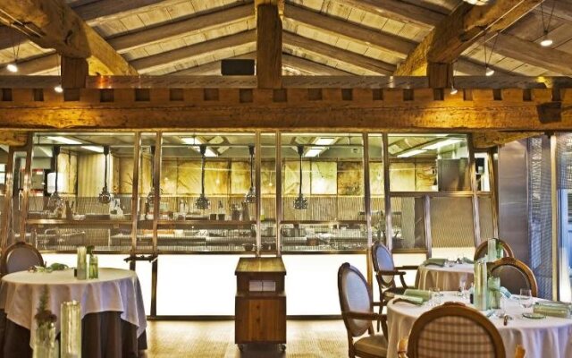 Hôtel Restaurant Yoann CONTE Bord du Lac