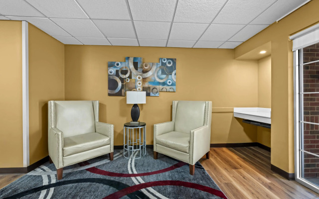 Suburban Studios Charlotte – Executive Park